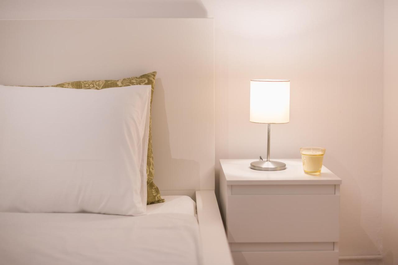 Apartment At Megaro Mousikis St Semi Basement 1Bed 2 Pers アテネ エクステリア 写真